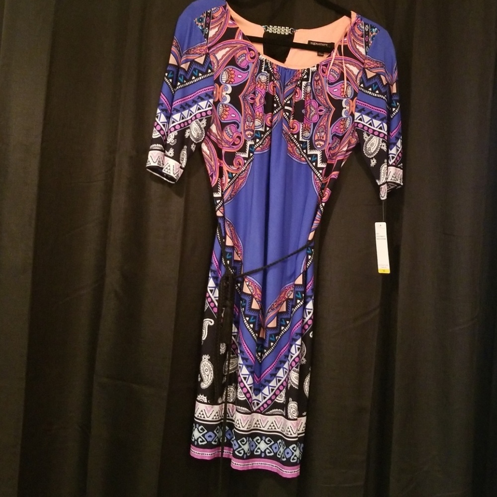 Flattering fun dress!!!